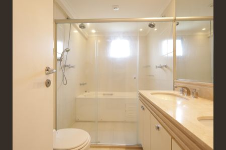 Apartamento para alugar com 201m², 4 quartos e 3 vagasBanheiro da Suíte 2