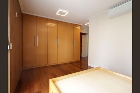 Apartamento para alugar com 201m², 4 quartos e 3 vagasSuíte 2