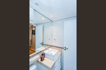 Apartamento à venda com 70m², 2 quartos e 1 vaga Apartamento à venda com 70m², 2 quartos e 1 vagaBanheiro suíte