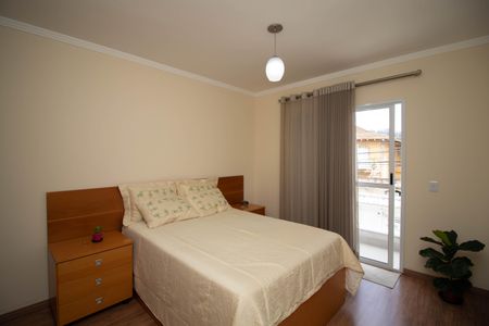 Casa à venda com 135m², 3 quartos e 3 vagasSuíte