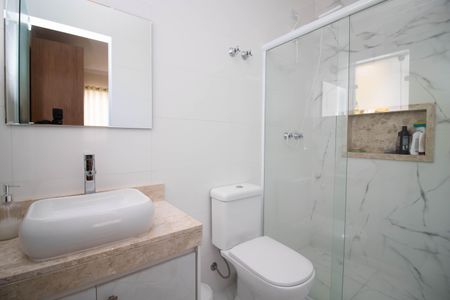 Casa à venda com 135m², 3 quartos e 3 vagasBanheiro da Suíte