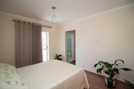 Casa à venda com 135m², 3 quartos e 3 vagasSuíte