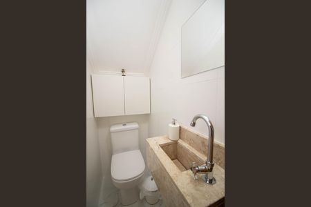 Casa à venda com 135m², 3 quartos e 3 vagasBanheiro Social