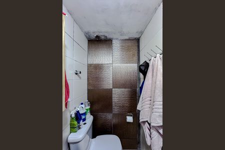 Casa à venda com 80m², 3 quartos e 2 vagasBanheiro 2