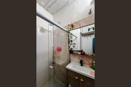 Casa à venda com 80m², 3 quartos e 2 vagasBanheiro