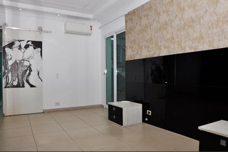 Casa à venda com 200m², 3 quartos e 3 vagasSuíte