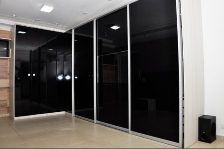 Casa à venda com 200m², 3 quartos e 3 vagasSuíte