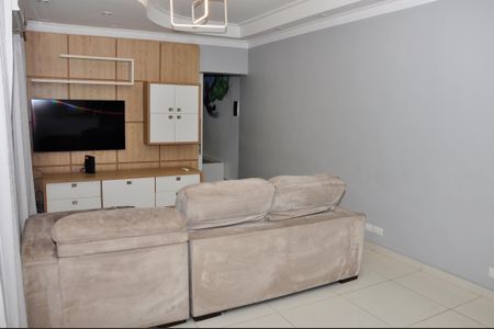 Casa à venda com 200m², 3 quartos e 3 vagasSala