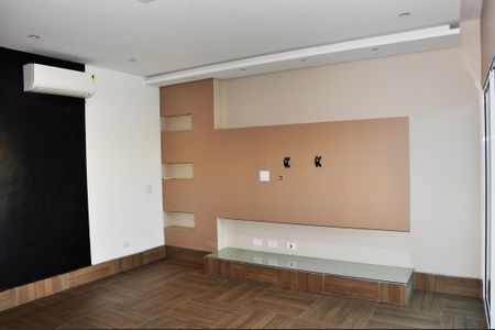 Casa à venda com 200m², 3 quartos e 3 vagasÁrea de TV