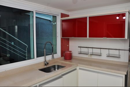 Casa à venda com 200m², 3 quartos e 3 vagasCozinha