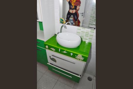 Casa à venda com 200m², 3 quartos e 3 vagasBanheiro da Suíte 2