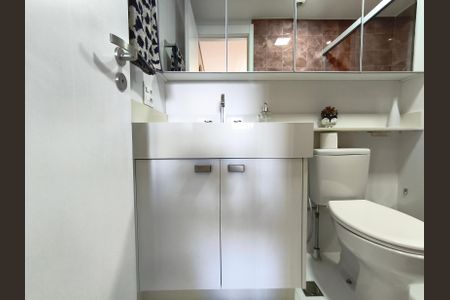 Apartamento para alugar com 68m², 2 quartos e 2 vagas Apartamento para alugar com 68m², 2 quartos e 2 vagasBanheiro da Suíte