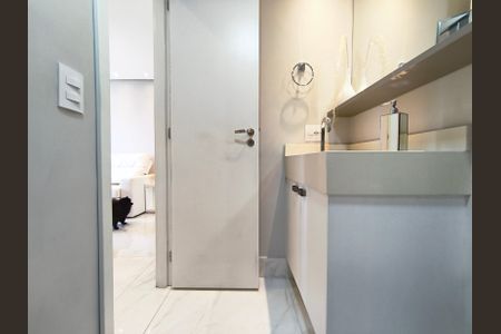 Apartamento para alugar com 68m², 2 quartos e 2 vagas Apartamento para alugar com 68m², 2 quartos e 2 vagasBanheiro