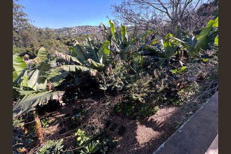 Casa à venda com 247m², 3 quartos e 4 vagas Casa à venda com 247m², 3 quartos e 4 vagasVista