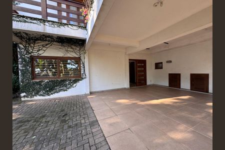Casa à venda com 247m², 3 quartos e 4 vagas Casa à venda com 247m², 3 quartos e 4 vagasQuintal