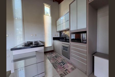 Casa à venda com 247m², 3 quartos e 4 vagas Casa à venda com 247m², 3 quartos e 4 vagasCozinha