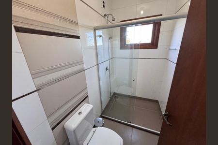 Casa à venda com 247m², 3 quartos e 4 vagas Casa à venda com 247m², 3 quartos e 4 vagasBanheiro