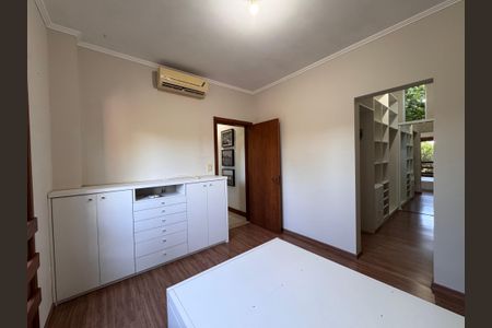 Casa à venda com 247m², 3 quartos e 4 vagas Casa à venda com 247m², 3 quartos e 4 vagasSuíte