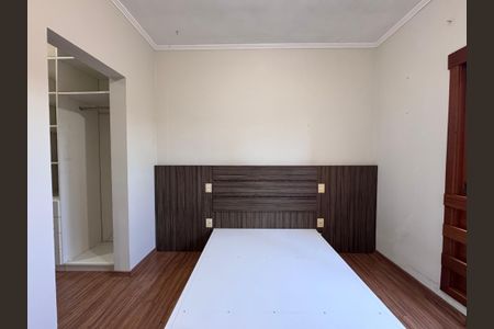 Casa à venda com 247m², 3 quartos e 4 vagas Casa à venda com 247m², 3 quartos e 4 vagasSuíte