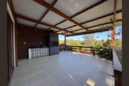 Casa à venda com 247m², 3 quartos e 4 vagas Casa à venda com 247m², 3 quartos e 4 vagasÁrea Externa