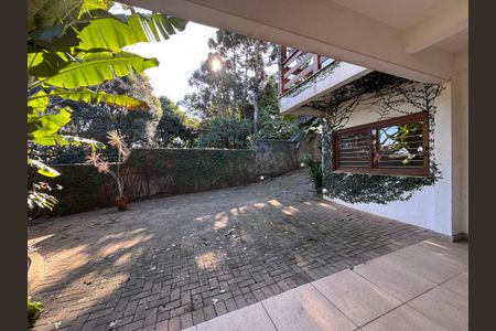 Casa à venda com 247m², 3 quartos e 4 vagas Casa à venda com 247m², 3 quartos e 4 vagasQuintal