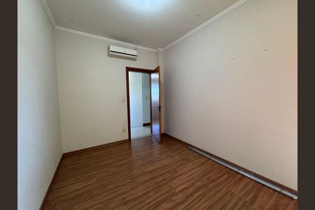 Casa à venda com 247m², 3 quartos e 4 vagas Casa à venda com 247m², 3 quartos e 4 vagasQuarto 1