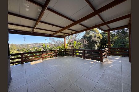 Casa à venda com 247m², 3 quartos e 4 vagas Casa à venda com 247m², 3 quartos e 4 vagasÁrea Externa