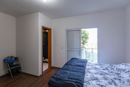Casa à venda com 180m², 3 quartos e 5 vagas Casa à venda com 180m², 3 quartos e 5 vagasQuarto 3- Suíte 3
