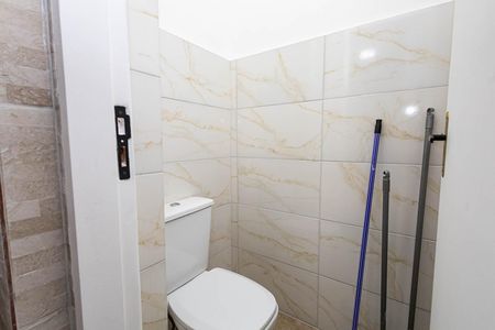 Apartamento para alugar com 65m², 2 quartos e sem vagaBanheiro de serviço