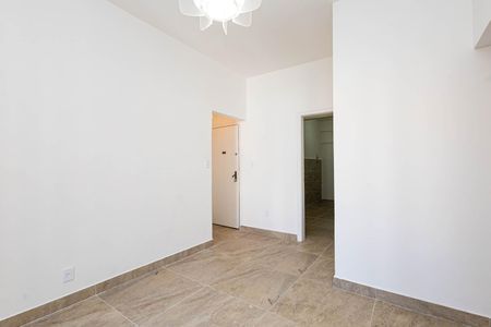 Apartamento para alugar com 65m², 2 quartos e sem vagaSala