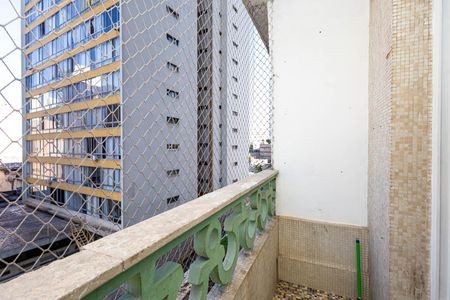 Apartamento para alugar com 65m², 2 quartos e sem vagaSacada