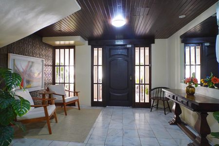 Apartamento à venda com 85m², 2 quartos e 1 vagaHall de entrada