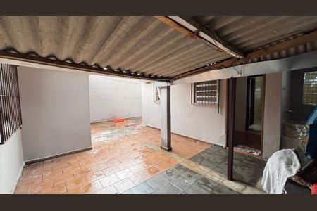 Casa para alugar com 230m², 4 quartos e sem vagaQuintal