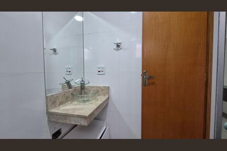 Apartamento à venda com 93m², 3 quartos e 2 vagas Apartamento à venda com 93m², 3 quartos e 2 vagasBanheiro da suíte