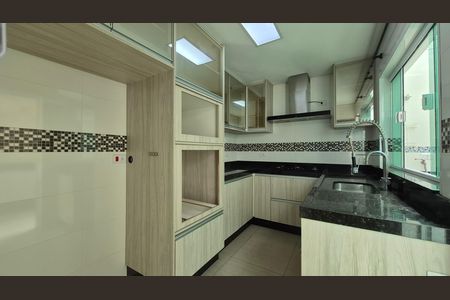 Apartamento à venda com 93m², 3 quartos e 2 vagas Apartamento à venda com 93m², 3 quartos e 2 vagasCozinha