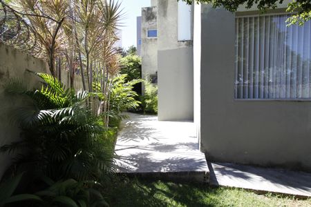 Casa para alugar com 220m², 2 quartos e 1 vagaQuintal
