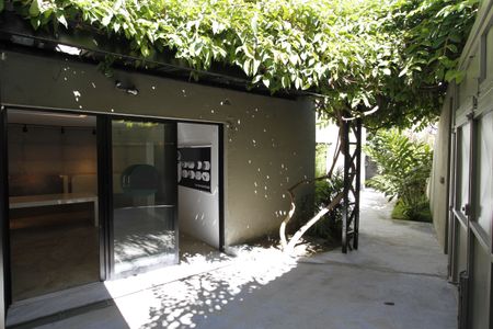 Casa para alugar com 220m², 2 quartos e 1 vagaEntrada