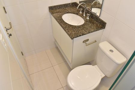 Apartamento à venda com 65m², 2 quartos e 1 vaga Apartamento à venda com 65m², 2 quartos e 1 vagaBanheiro da Suíte