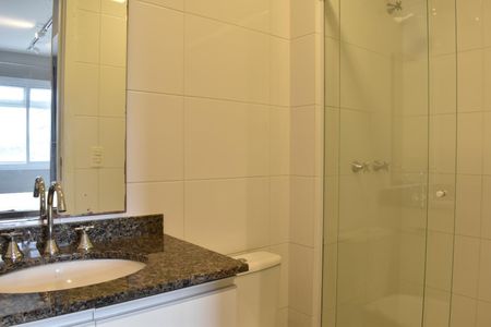 Apartamento à venda com 65m², 2 quartos e 1 vaga Apartamento à venda com 65m², 2 quartos e 1 vagaBanheiro da Suíte