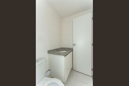 Apartamento à venda com 70m², 3 quartos e 1 vaga Apartamento à venda com 70m², 3 quartos e 1 vagaBanheiro da Suíte