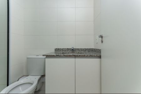 Apartamento à venda com 70m², 3 quartos e 1 vaga Apartamento à venda com 70m², 3 quartos e 1 vagaBanheiro da Suíte