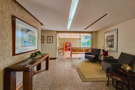 Apartamento à venda com 240m², 3 quartos e 2 vagas Apartamento à venda com 240m², 3 quartos e 2 vagasÁrea comum