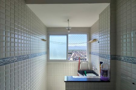 Área de Serviço de apartamento para alugar com 1 quarto, 45m² em Vila Tupi, Praia Grande