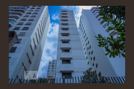 Apartamento para alugar com 70m², 2 quartos e 1 vagaFachada do Prédio