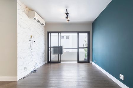 Apartamento para alugar com 70m², 2 quartos e 1 vagaSala