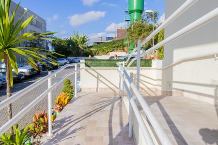 Apartamento para alugar com 56m², 2 quartos e 1 vagaÁrea comum - Rampa de Acesso para PcD