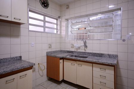 Casa à venda com 133m², 3 quartos e 2 vagasCozinha 