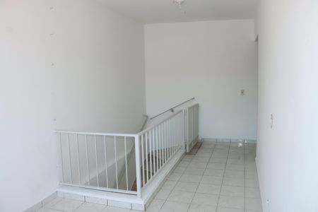 Sala de casa para alugar com 2 quartos, 72m² em Jardim da Gloria, Cotia
