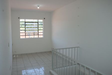 Casa para alugar com 2 quartos, 72m² em Jardim da Gloria, Cotia