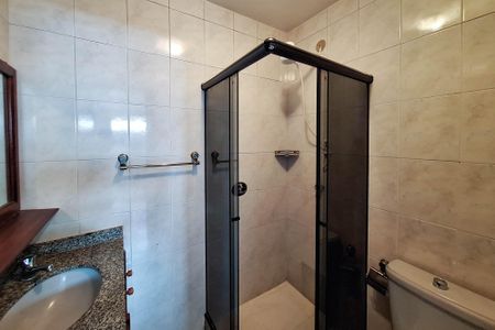 Casa de condomínio à venda com 104m², 3 quartos e 1 vaga Casa de condomínio à venda com 104m², 3 quartos e 1 vagaBanheiro Social 2